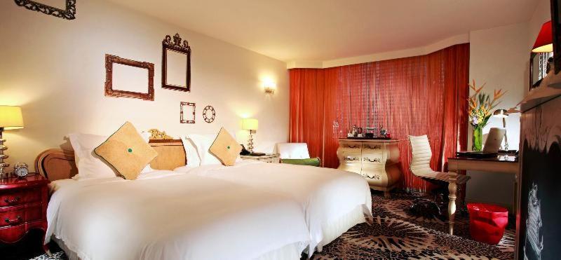 The Luxe Manor Hotel Hong Kong Room photo